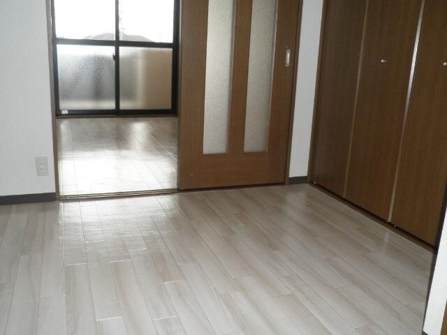 物件内観写真18　(洋室)