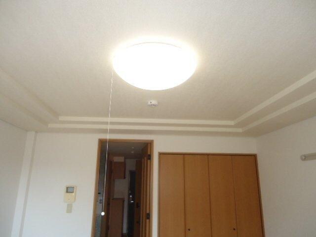 物件内観写真22　(照明付きです)