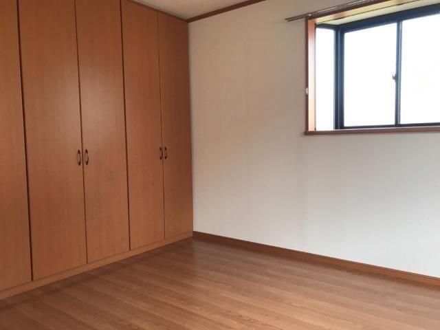 物件内観写真12　(洋室)
