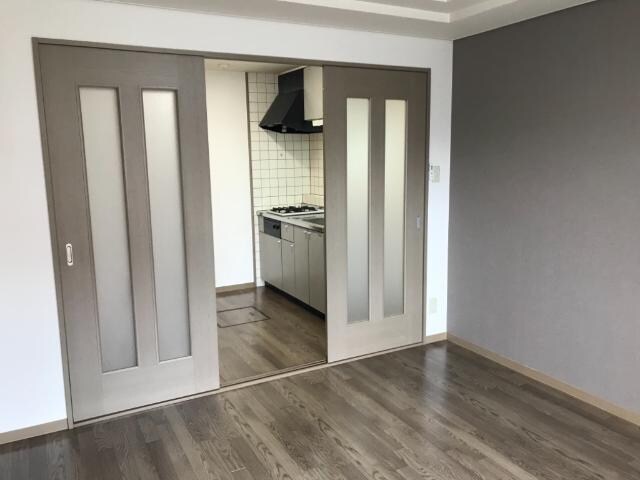 物件内観写真12　(洋室)