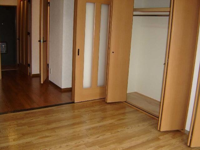 物件内観写真3　(洋室)