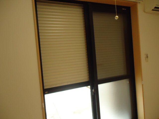 物件内観写真10　(シャッター雨戸)