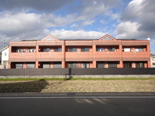 物件外観写真1　(外観写真（昼）)