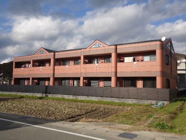 物件外観写真2　(外観写真（昼）)