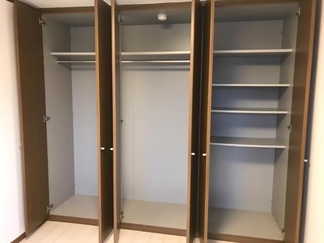 物件内観写真8　(クローゼット)