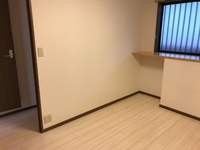 物件内観写真15　(洋室)
