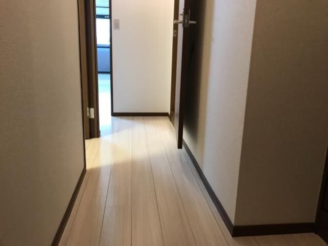 物件内観写真18　(廊下)