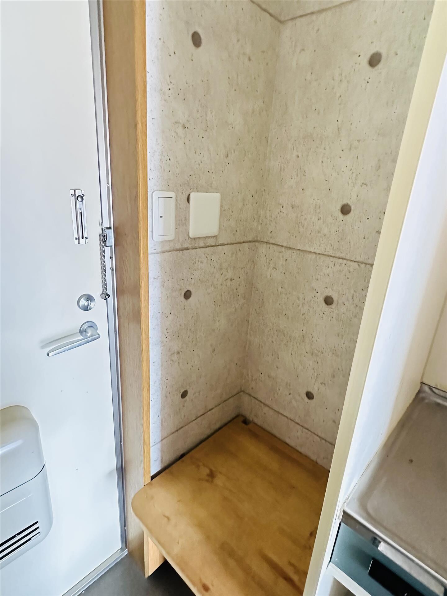 物件内観写真17　(玄関)