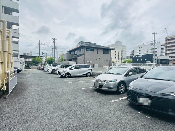 駐車場・駐輪場