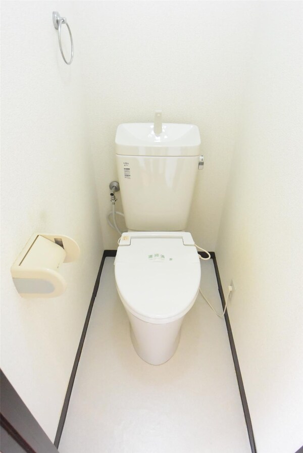 トイレ(別のお部屋の写真です)