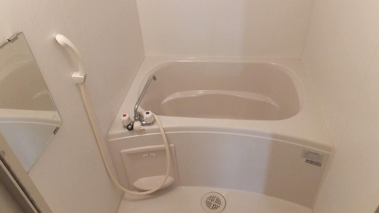 物件内観写真4　(浴室乾燥機付きのお風呂)