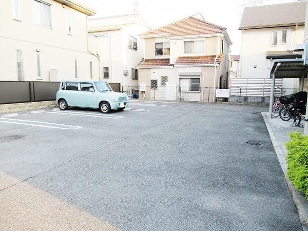 駐車場・駐輪場