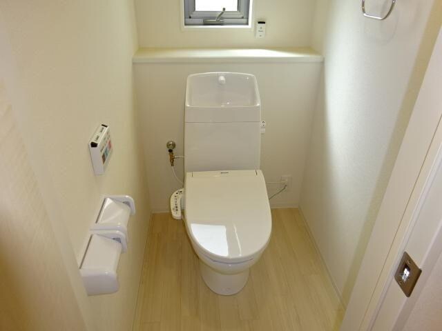 物件内観写真5　(シャワー付トイレ（イメージ）)