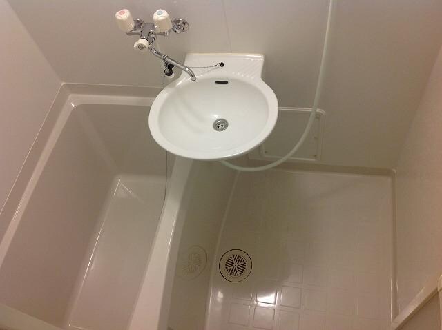 物件内観写真5　(浴室乾燥機付)