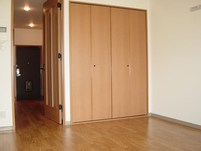 物件内観写真16　(洋室)