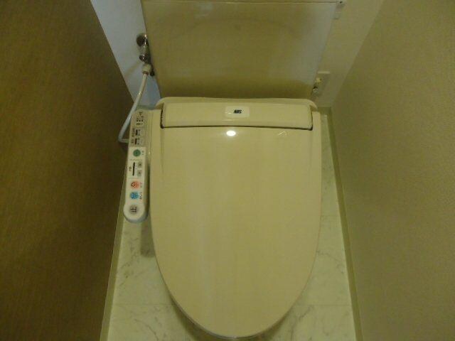 物件内観写真5　(シャワー付トイレ)