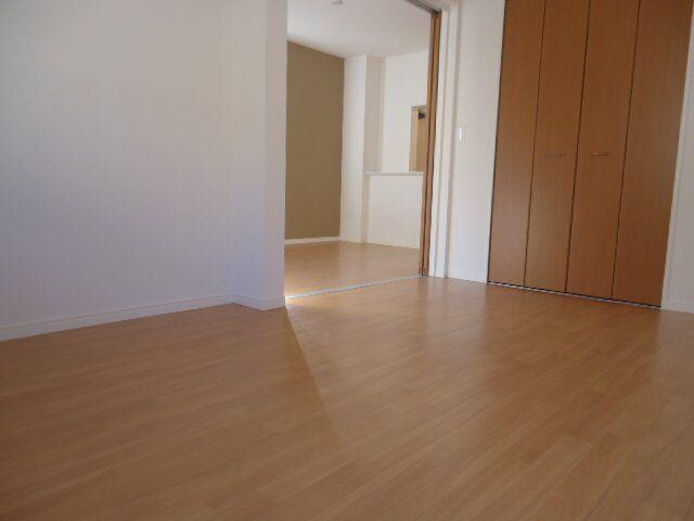 物件内観写真14　(洋室)