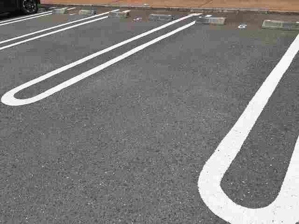 駐車場・駐輪場