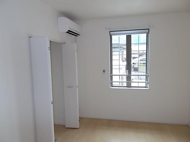 物件内観写真14　(コメリまで100m)