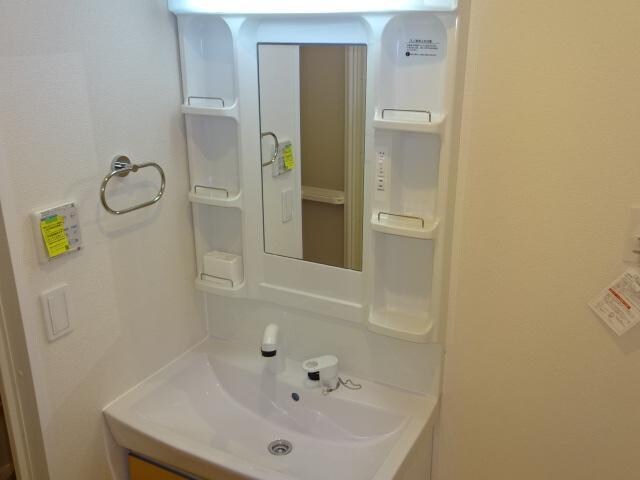 物件内観写真5　(洗髪洗面化粧台)