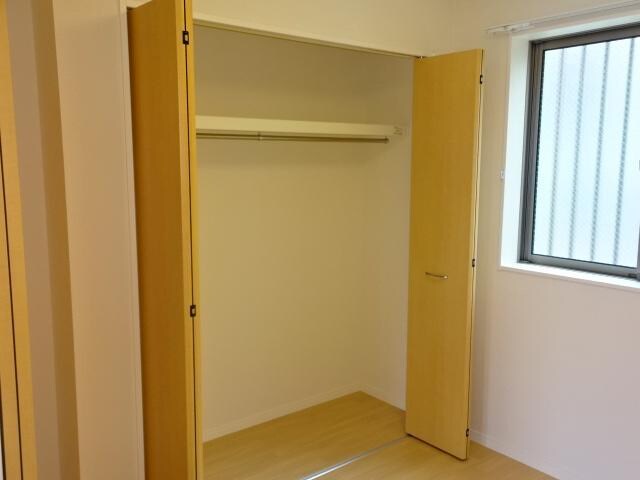 物件内観写真6　(クローゼット)