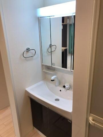 物件内観写真7　(洗髪洗面化粧台（イメージ）)