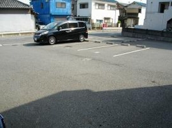 駐車場・駐輪場(駐車場)