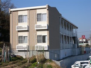レオパレス八景外観写真