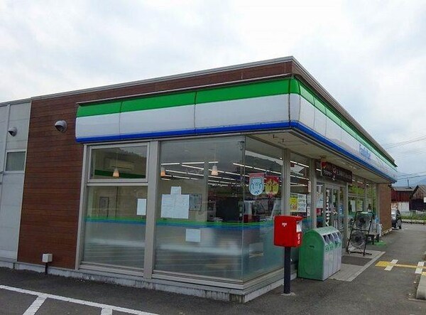 居室(ファミリーマート氷上町常楽店まで300m)