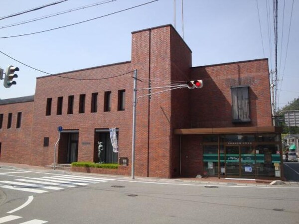 居室(但陽信用金庫まで400ｍ)