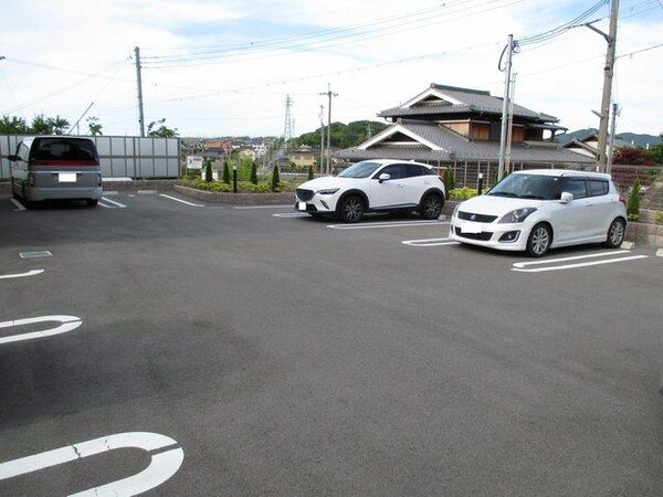 駐車場・駐輪場