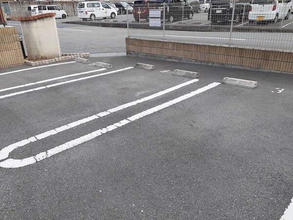 駐車場・駐輪場