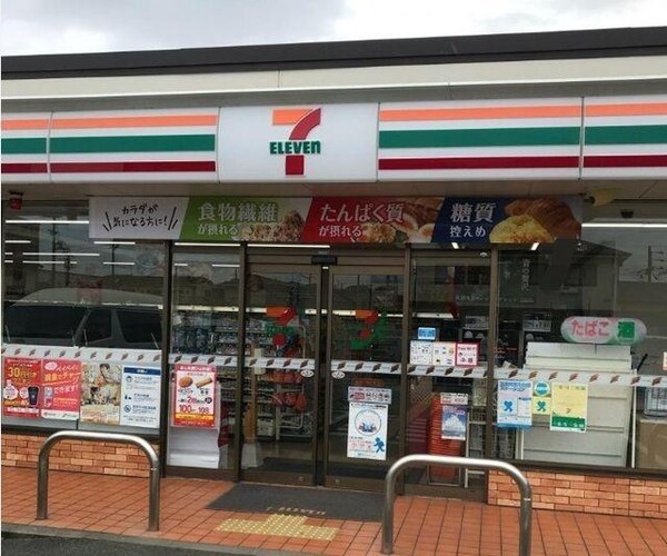 居室(セブンイレブン尾上口里店まで450m)