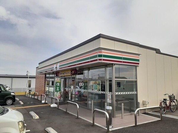 居室(セブンイレブンまで950m)