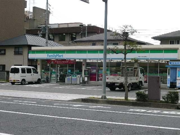 居室(コンビニまで800ｍ)