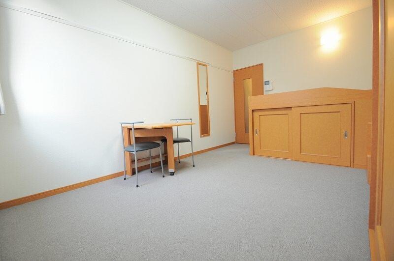 物件内観写真17　(当社人気のベッドタイプ！収納付きベッドがオススメ！)