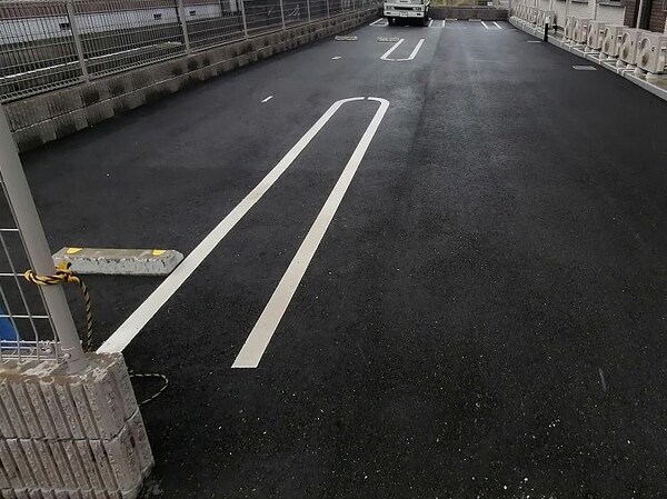 駐車場・駐輪場