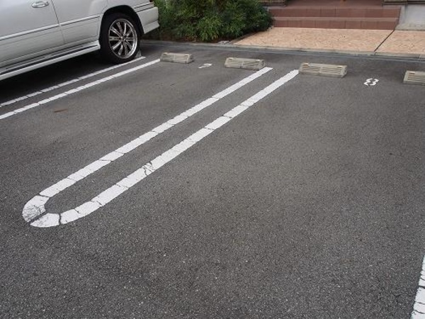 駐車場・駐輪場