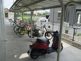 物件内観写真8　(駐輪場)