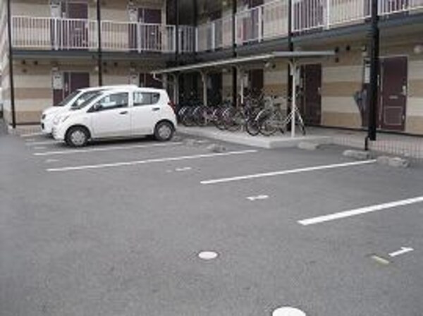 駐車場・駐輪場(駐車場有)