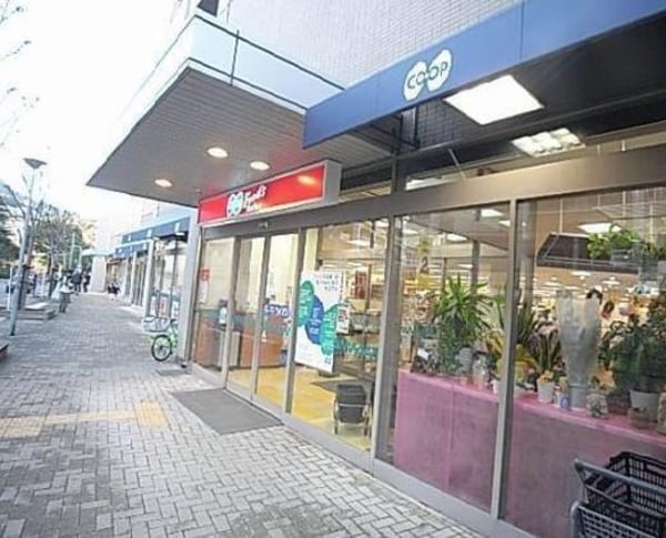 居室(生活協同組合コープ苦楽園（スーパー）87m)