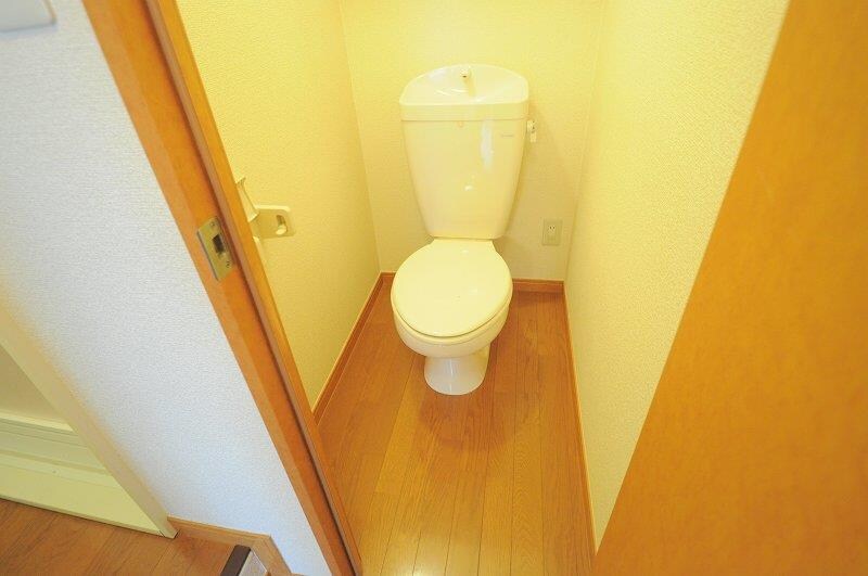 物件内観写真5　(トイレ風呂セパレートタイプ)