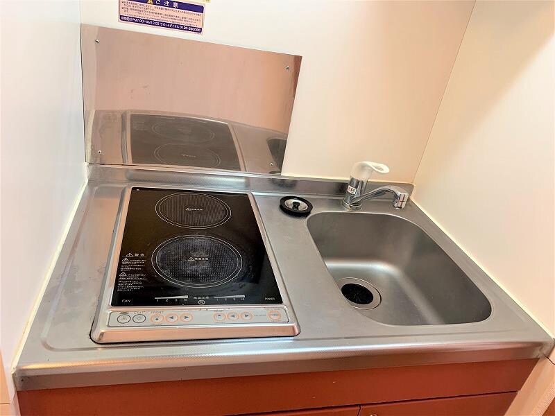 物件内観写真4　(2口ラジエントヒーターコンロ。)