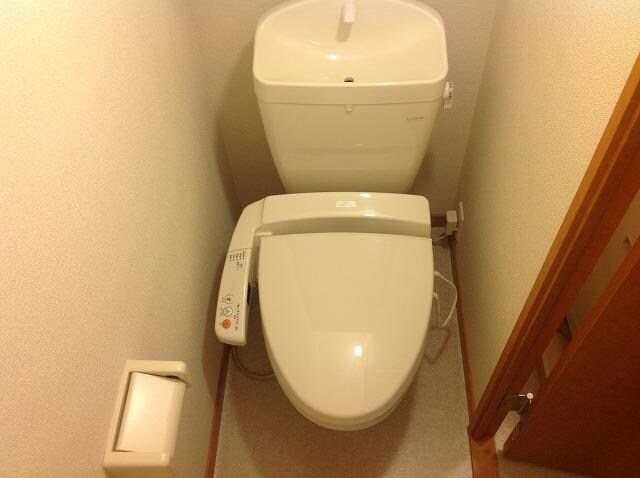 物件内観写真6　(ウォシュレット機能付き)