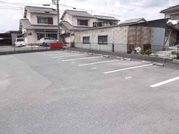 駐車場・駐輪場