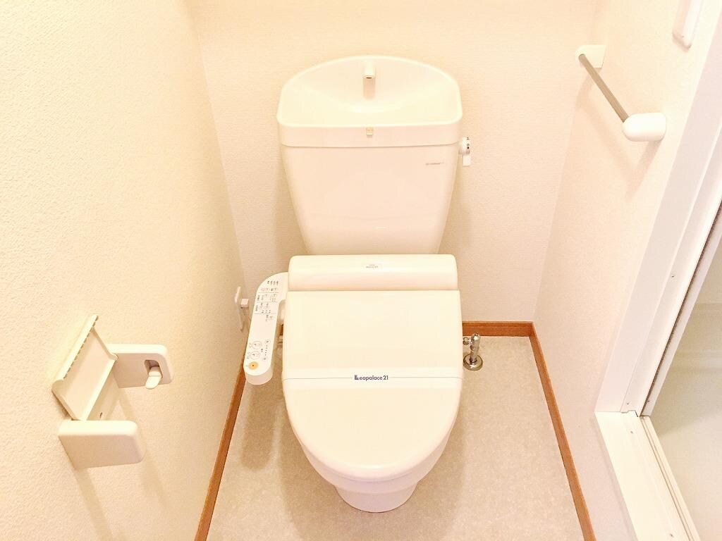 物件内観写真5　(温水洗浄付)