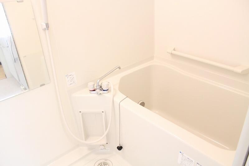 物件内観写真6　(浴室乾燥機付き)