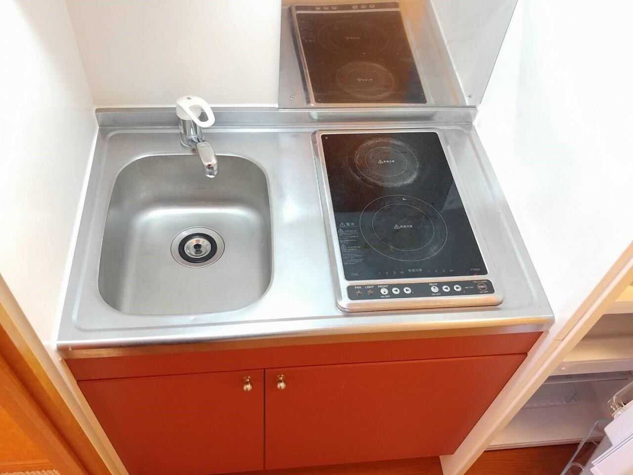 物件内観写真3　(２口電気コンロ)