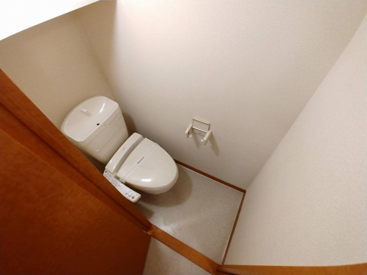 物件内観写真5　(温水洗浄付き)