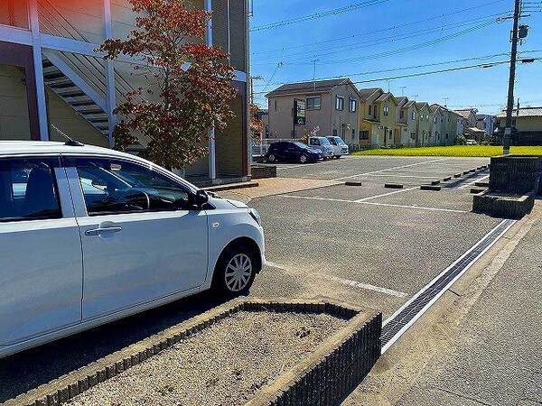 駐車場・駐輪場